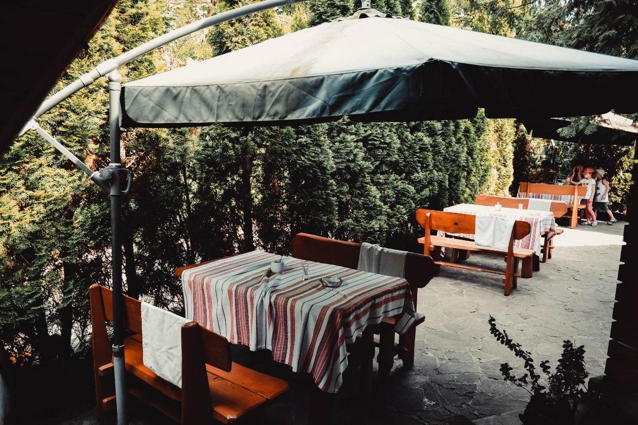 Tri Dorogi Hotel Lwów Zewnętrze zdjęcie