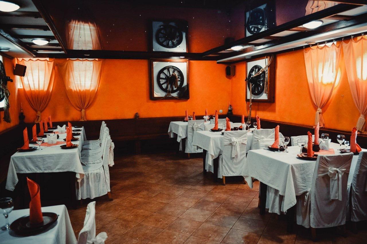 Tri Dorogi Hotel Lwów Zewnętrze zdjęcie