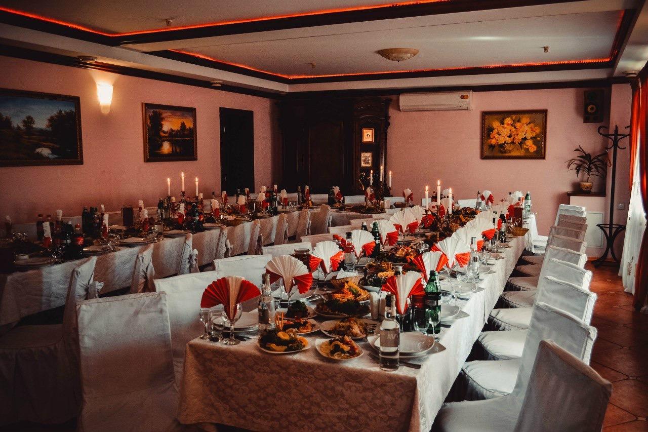 Tri Dorogi Hotel Lwów Zewnętrze zdjęcie
