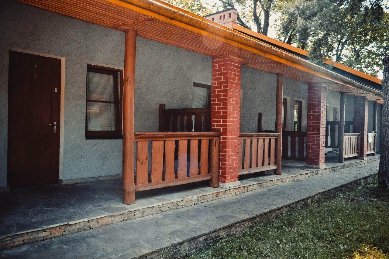 Tri Dorogi Hotel Lwów Zewnętrze zdjęcie