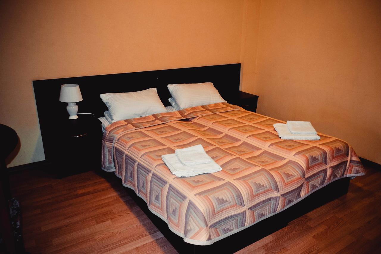 Tri Dorogi Hotel Lwów Zewnętrze zdjęcie