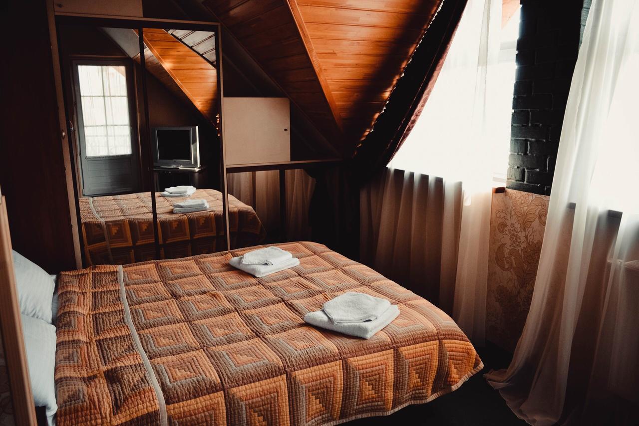 Tri Dorogi Hotel Lwów Zewnętrze zdjęcie