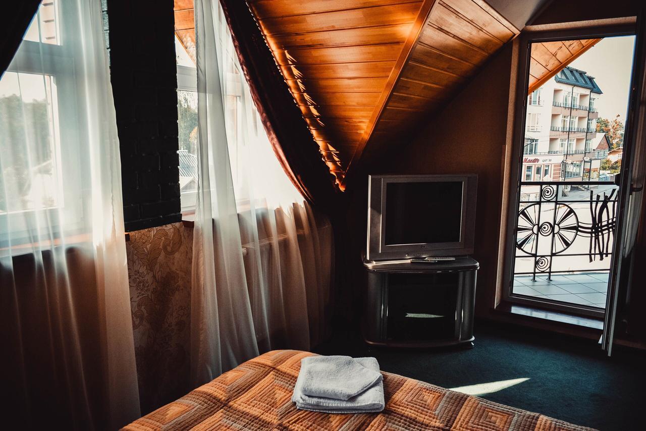 Tri Dorogi Hotel Lwów Zewnętrze zdjęcie